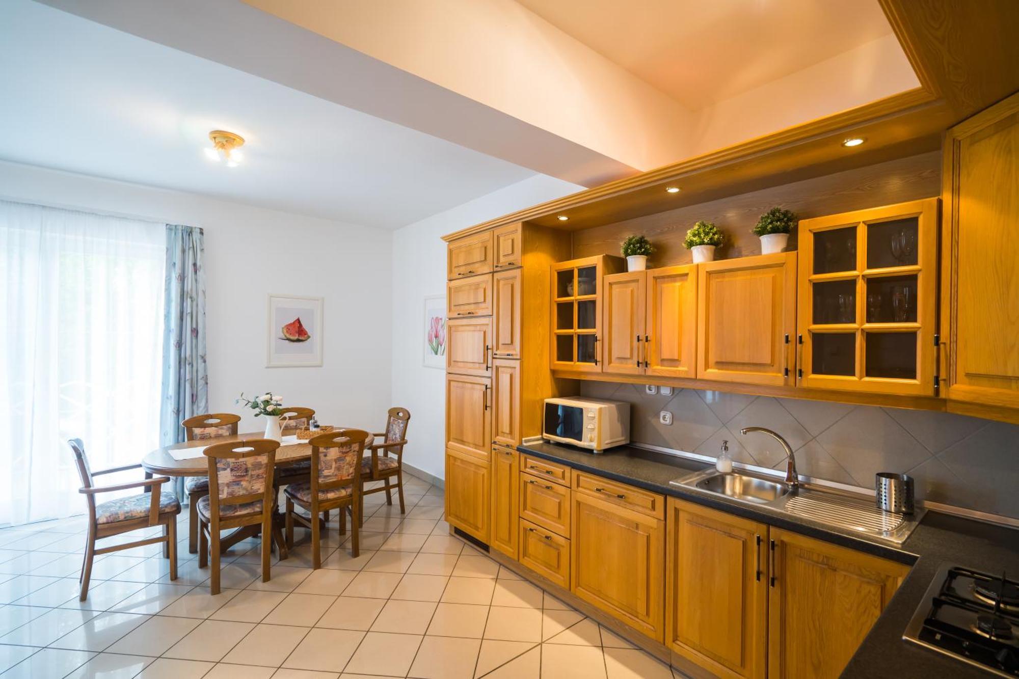 Gyorfi Apartmanhaz Zamárdi Exteriör bild