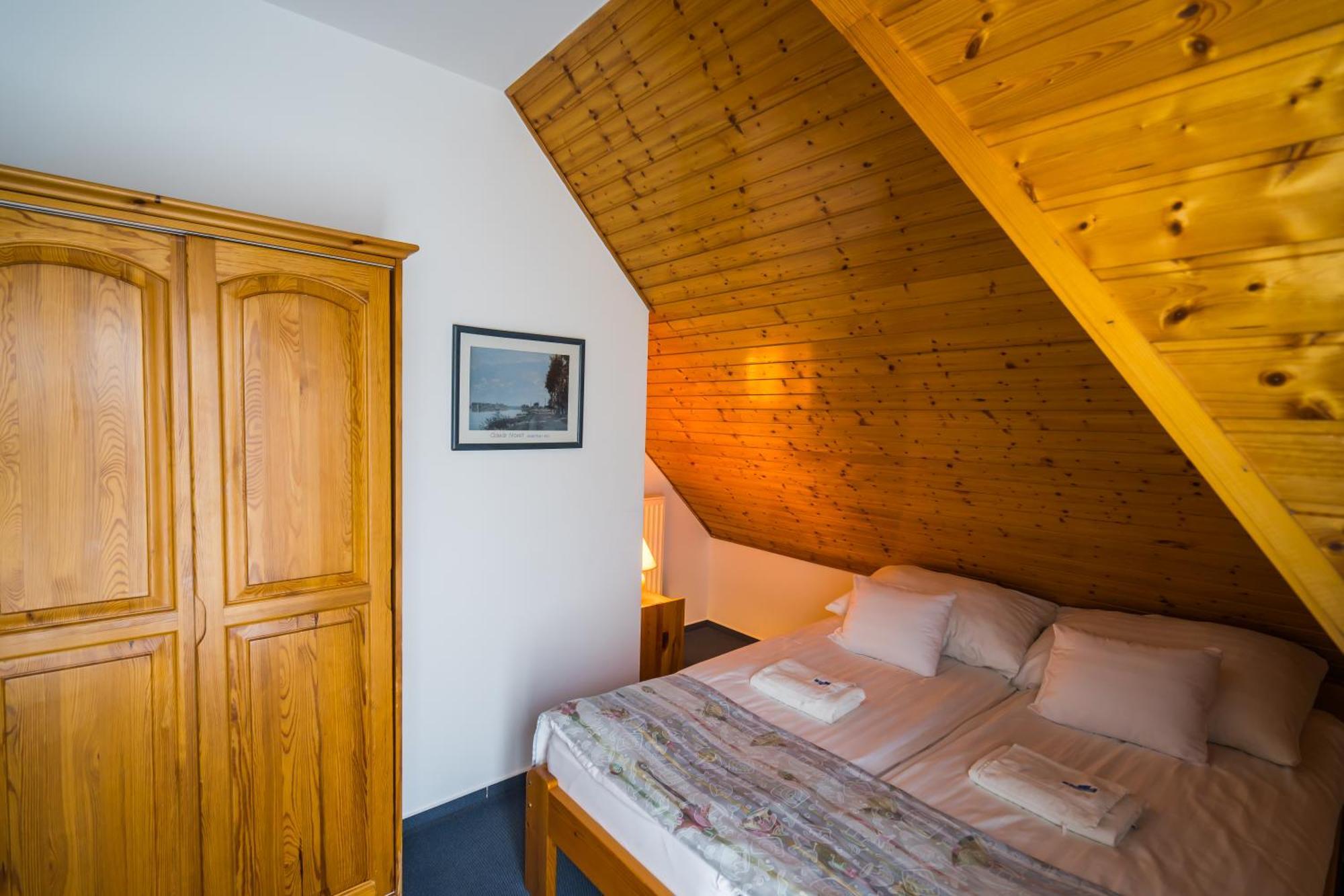 Gyorfi Apartmanhaz Zamárdi Exteriör bild