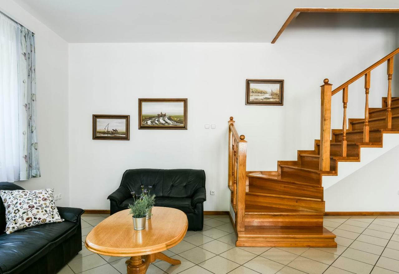 Gyorfi Apartmanhaz Zamárdi Exteriör bild